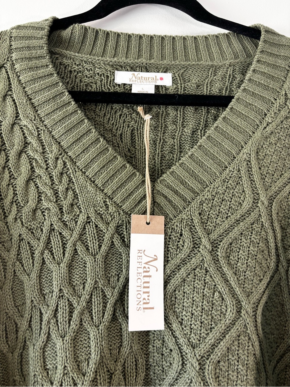 NWT Natural Reflections Olive Green Cable Knit V-Neck Sweater, Large - Picture 2 of 9